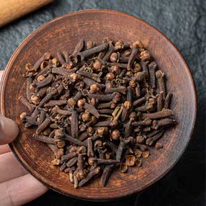 Clove tea